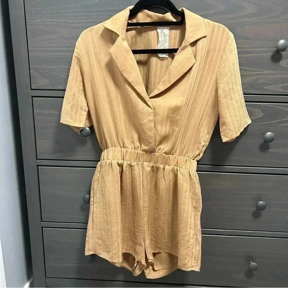 Sadie & Sage Romper - Picture 1 of 6